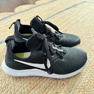 Nike Women Free TR 8 Size 7.5
